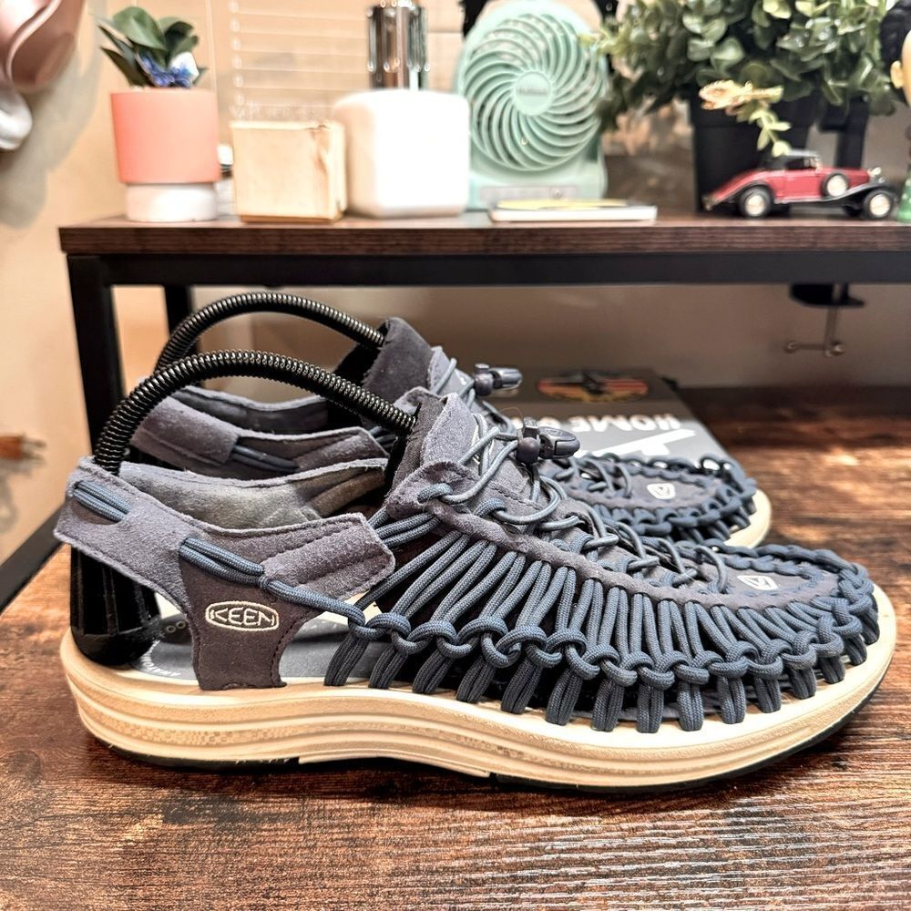Keen Uneek Water Sandal Bungee Straps Navy Hike Outdoor Sport Size 11